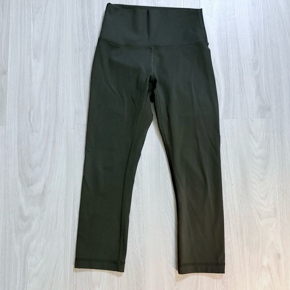 Lululemon Wunder Under Crop Dark Olive Full-On Luxtreme 21” Sz 4 Like New - Picture 7 of 9